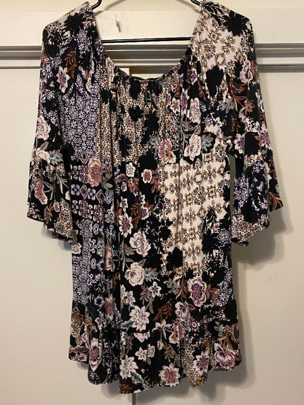 Rosey, floral peasant blouse w/3/4 length bell sleeves, size 0X